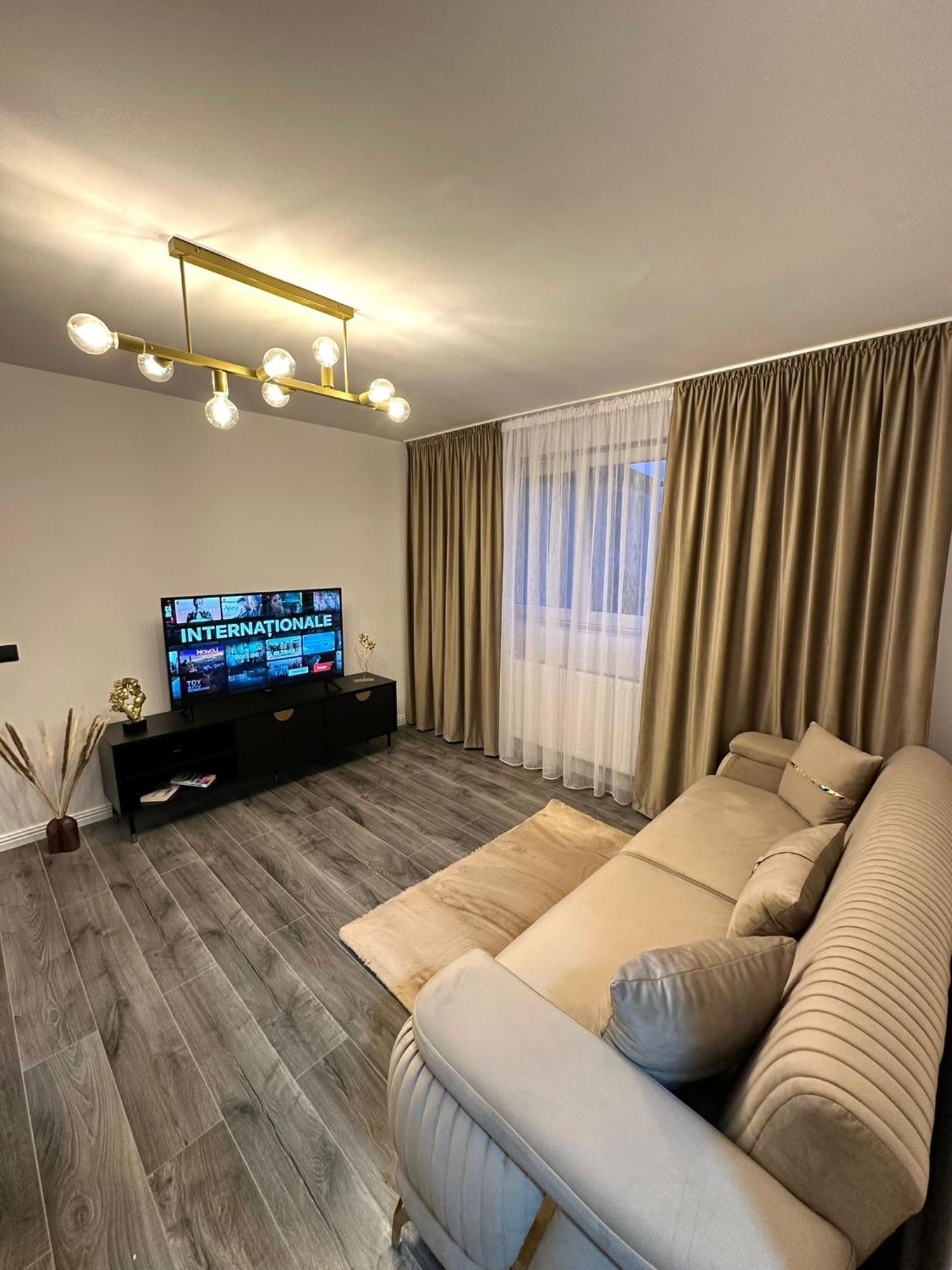 Evelyn Apartment Bistrita  Bagian luar foto