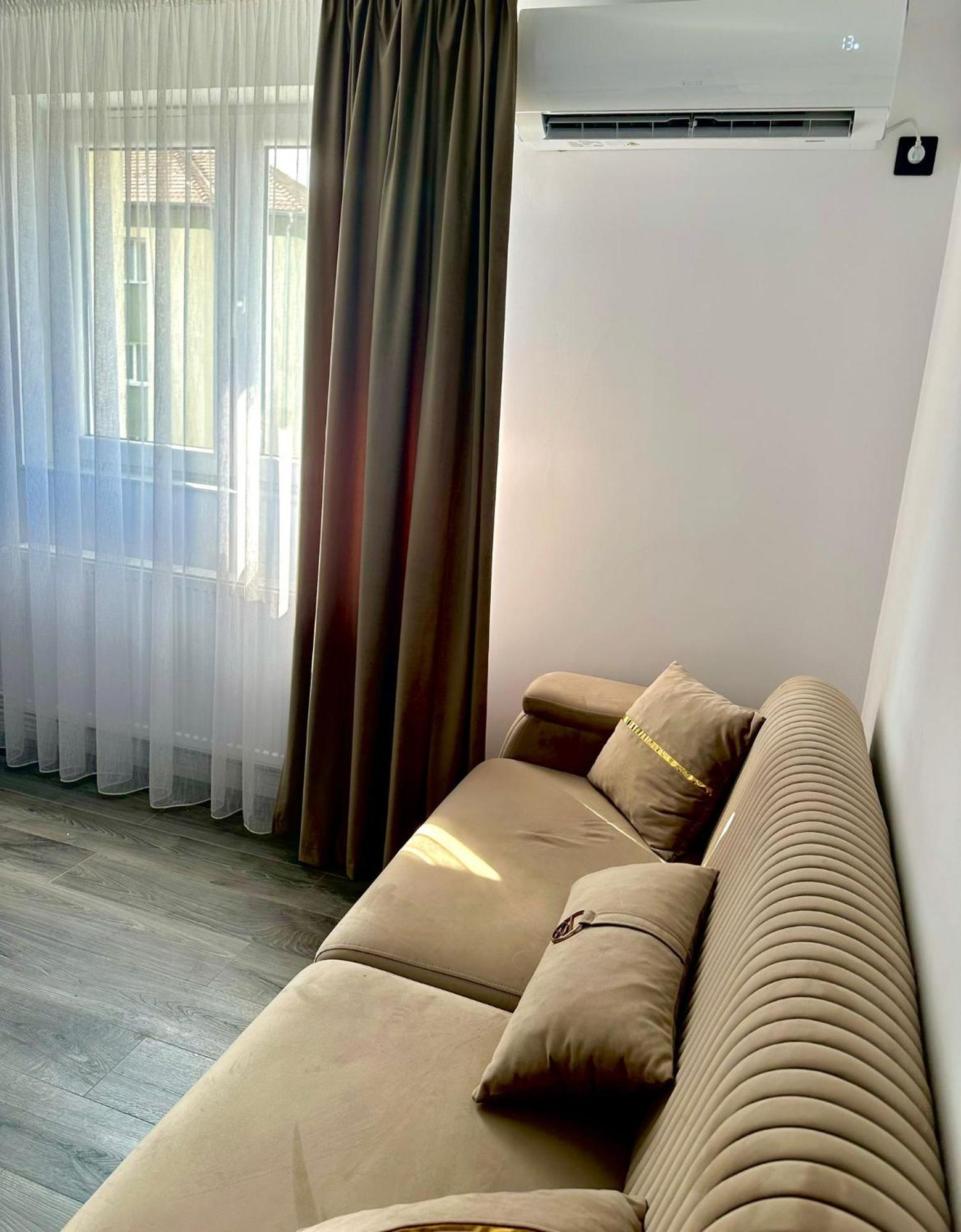 Evelyn Apartment Bistrita  Bagian luar foto